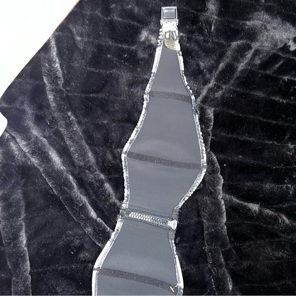 triangl snake print bikini top - Picture 8 of 8